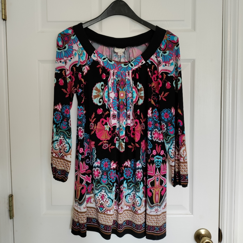 BEIGE by ECI Misses size S 3/4 sleeve colorful tunic